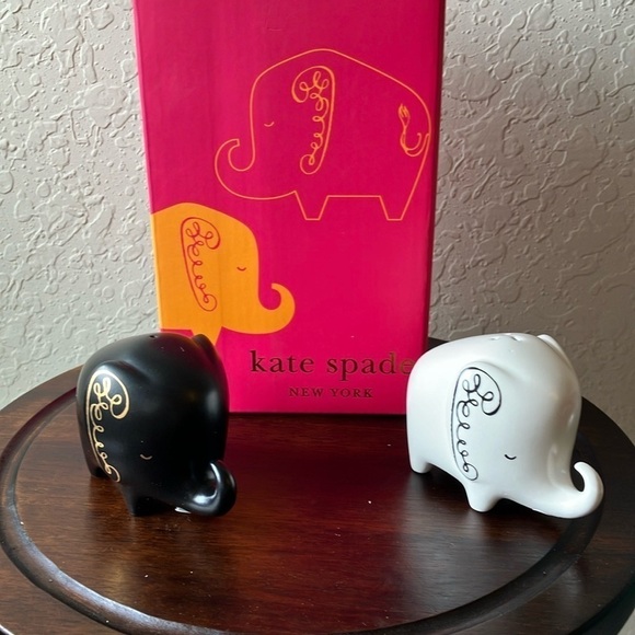 Kate Spade: Woodland Park~Black & White Salt & Pepper shaker set- Elephant - Picture 1 of 16